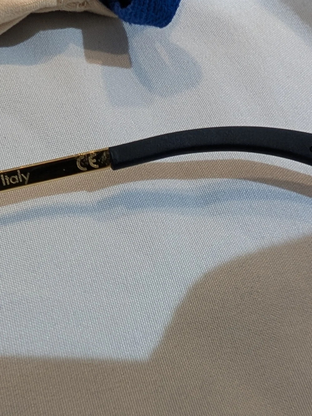 Louis Vuitton Gold Frame Sunglasses with Gray Lenses(ORIGINALS)